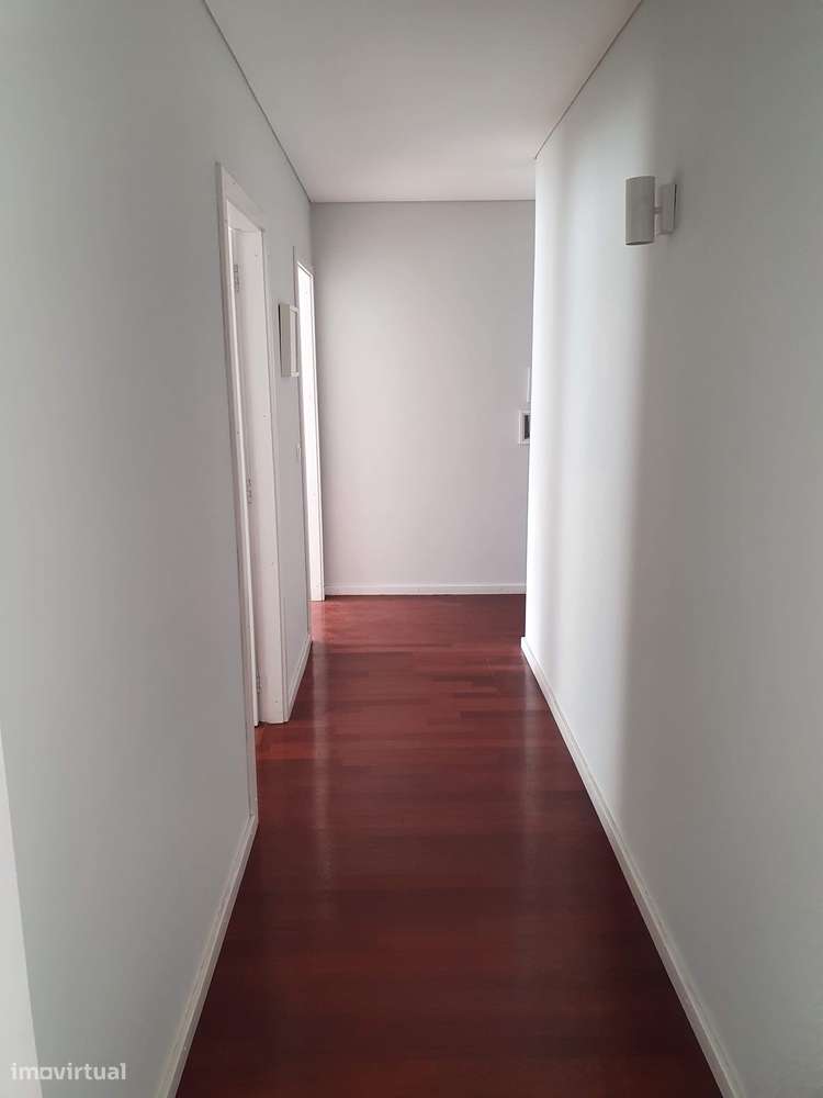 REF#4246 - T3 C/Garagem & Arrumos – À Avenida da Boavista, Porto-17