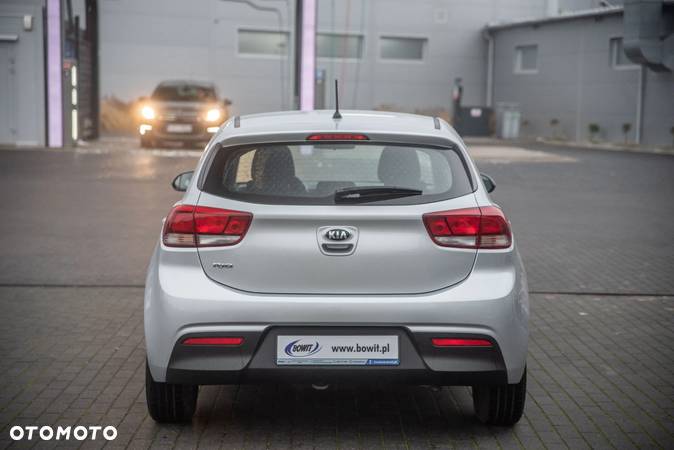 Kia Rio 1.2 Attract - 6