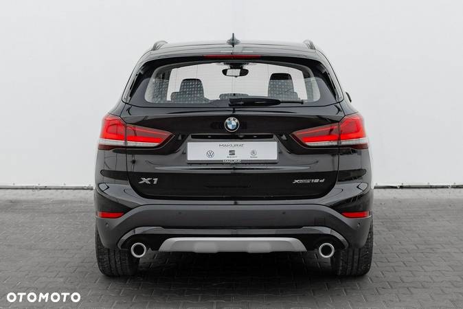 BMW X1 xDrive18d xLine - 9