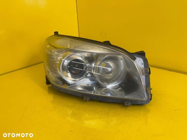 LAMPA PRAWA TOYOTA RAV 4 III 08-12 - 1