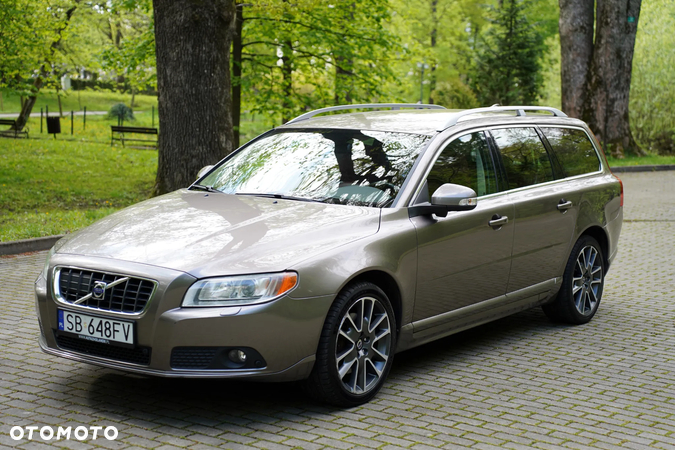 Volvo V70 2.4D Summum - 40