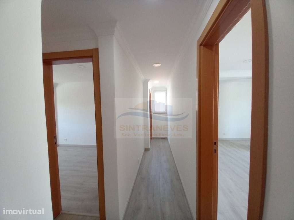 Moradia T3+T3 totalmente remodelada, com terraço, 4 casas de banho,...-20