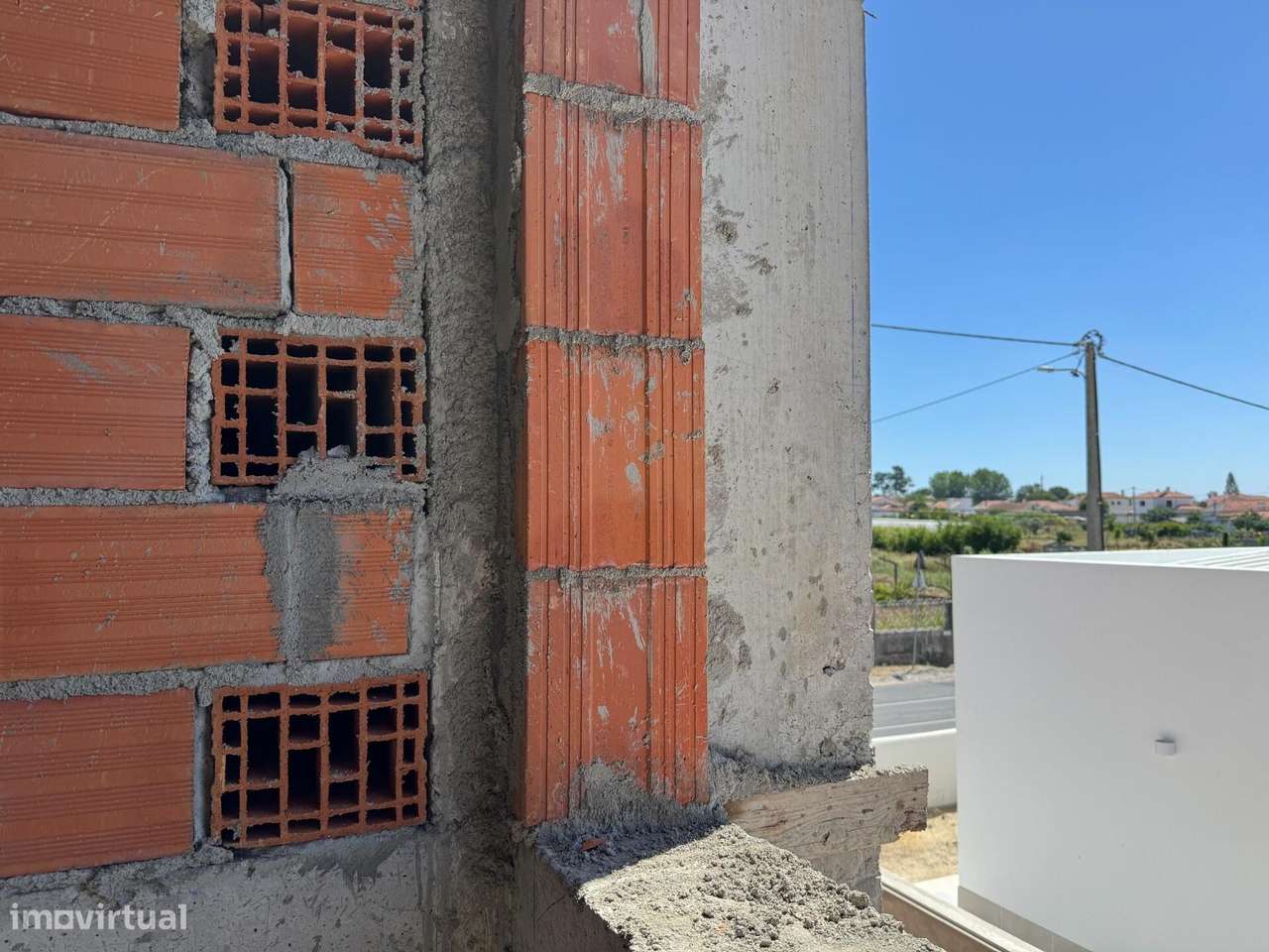 Nova Moradia T4 com Piscina na Vila de Azeitão-37