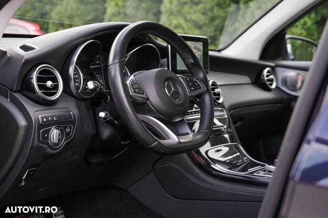 Mercedes-Benz GLC 350 e 4Matic 7G-TRONIC AMG Line - 11