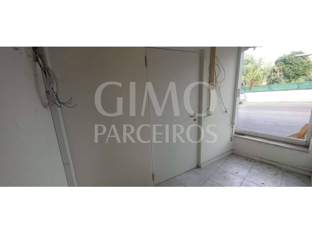 Loja para venda em Oiã - Grande imagem: 4/17