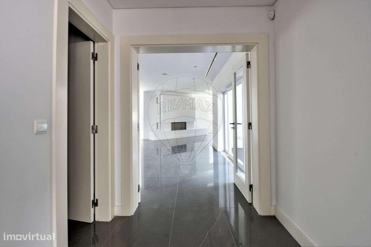 Moradia T4 para venda-10