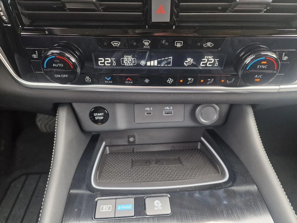 Kamery 360 / Head-Up / Szyberdach / Naturalna Skóra / Bose / El. Klapa