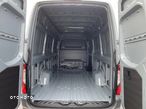 Mercedes-Benz Sprinter - 8