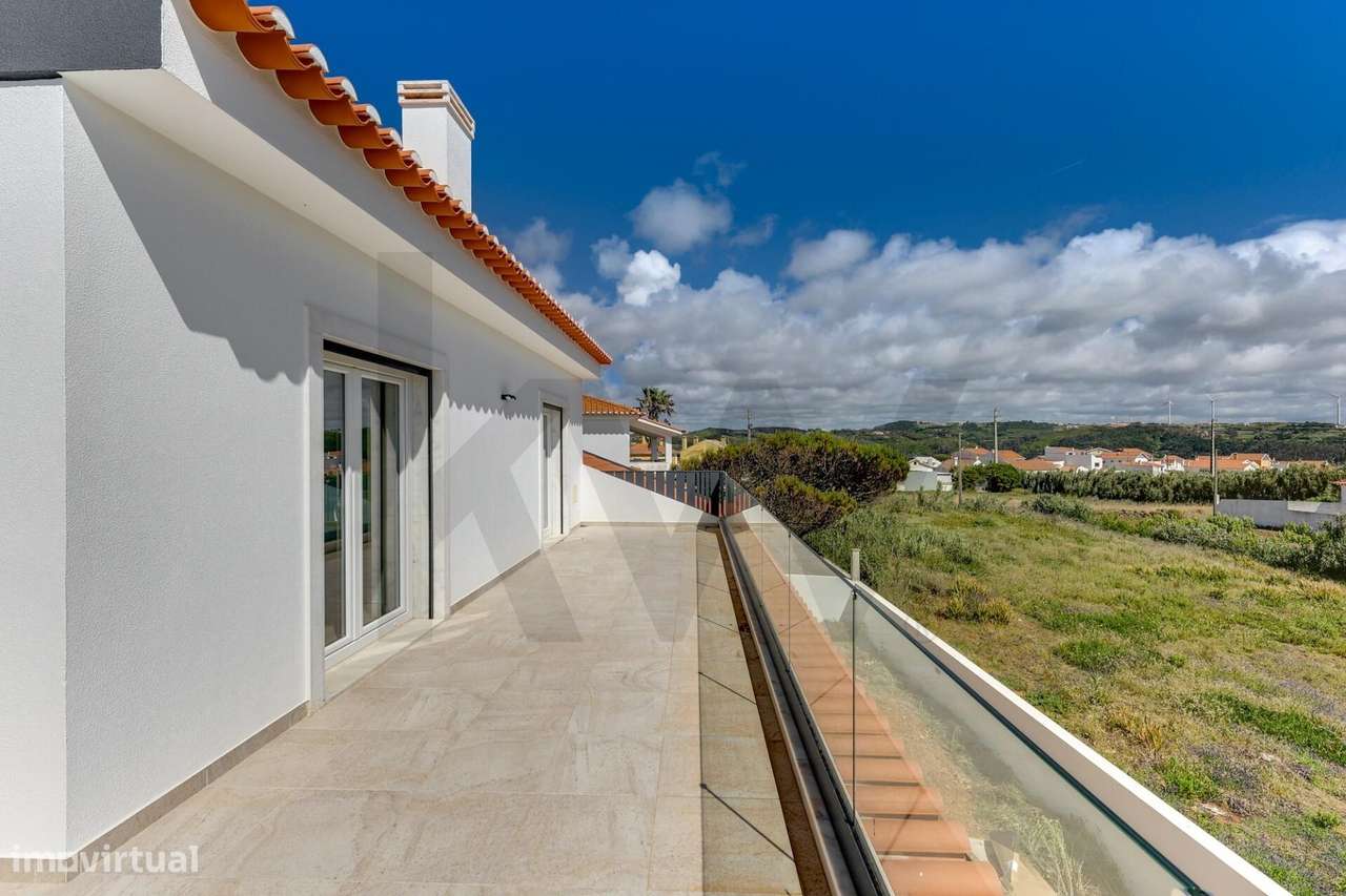 Moradia T4 nova a 300 metros do mar, em Casais de São Lourenço .-25