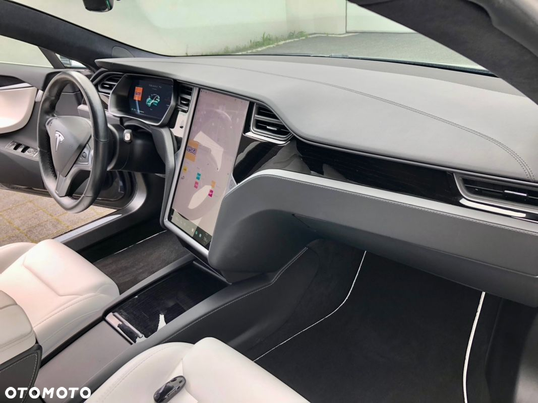 Tesla Model S Ludicrous Performance - 24