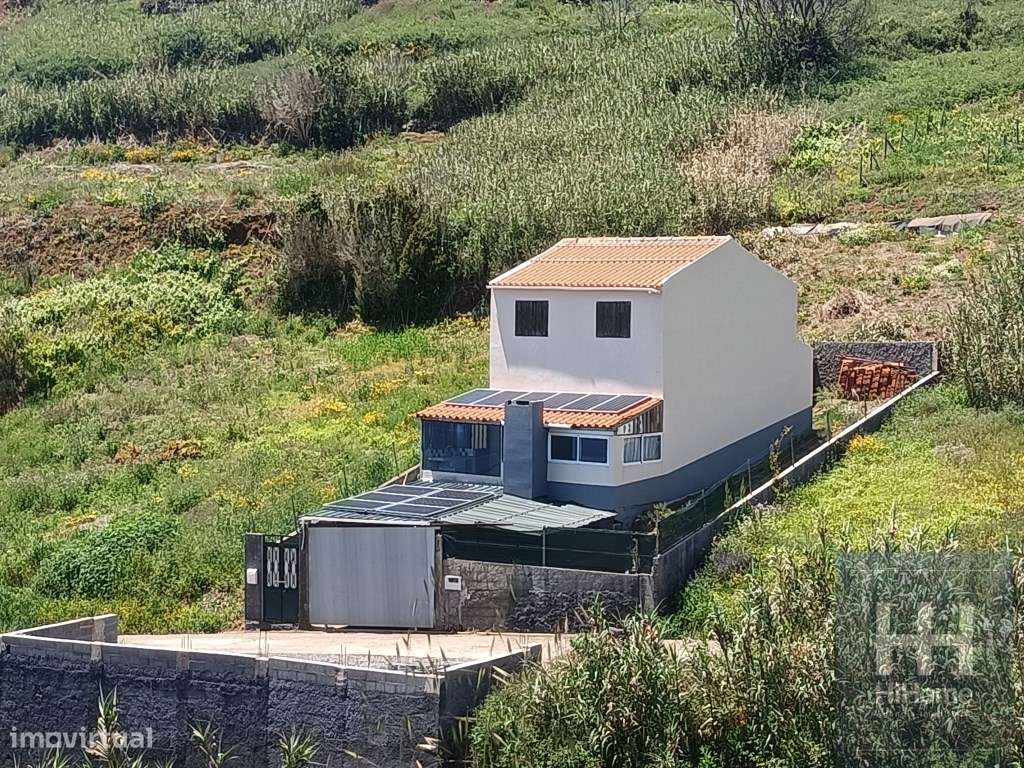 Armazém Agrícola com Vista Mar - Potencial para Moradia T2 na Fajã ... - Grande imagem: 1/37