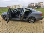 VW Jetta 2.0 TDI Highline - 24