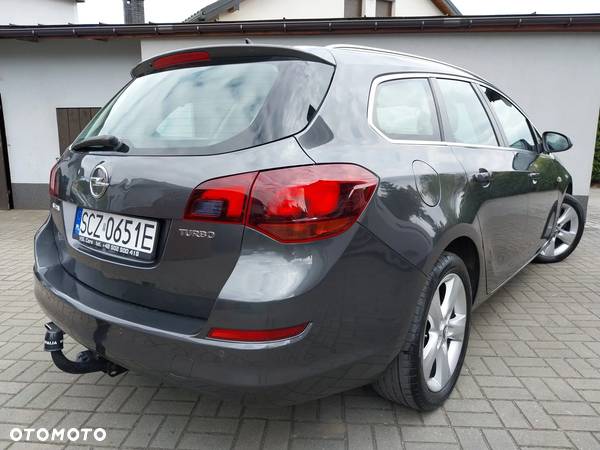 Opel Astra IV 1.4 T Cosmo - 31