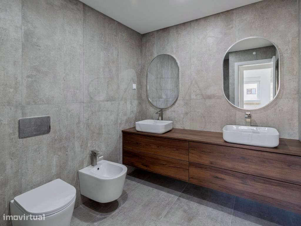 NOVO - Moradia de T4+2 no Bairro da Conceição-18