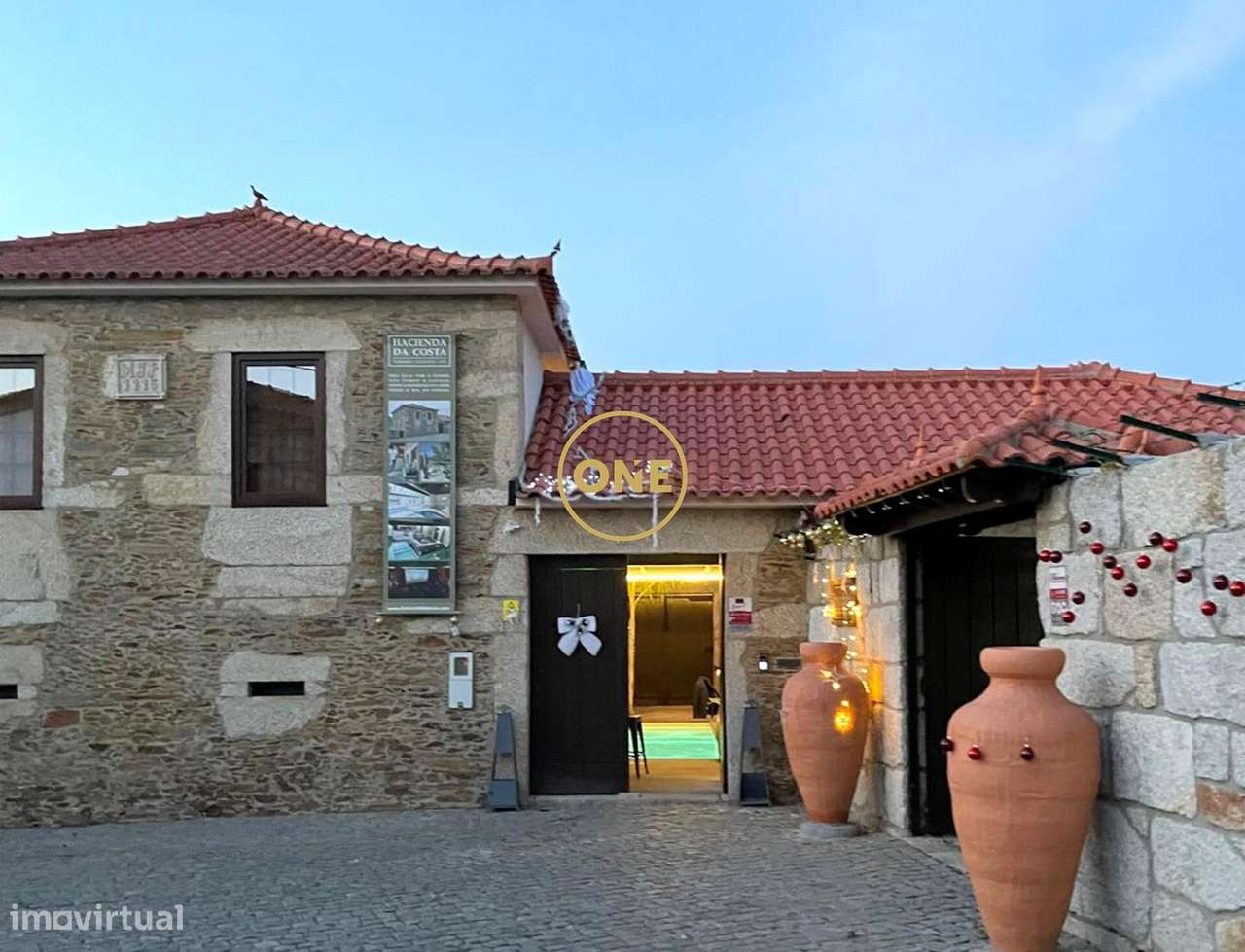 Moradia T4 recentemente renovada - Grande imagem: 2/17