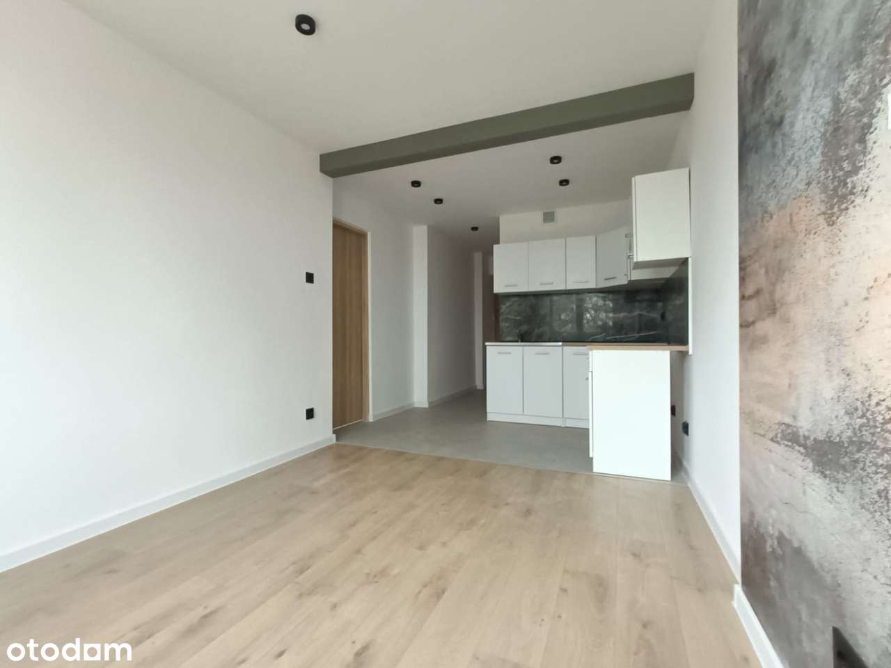 | Po Generalnym Remoncie  | Słoneczne | Ciepłe | Niski Czynsz |-16