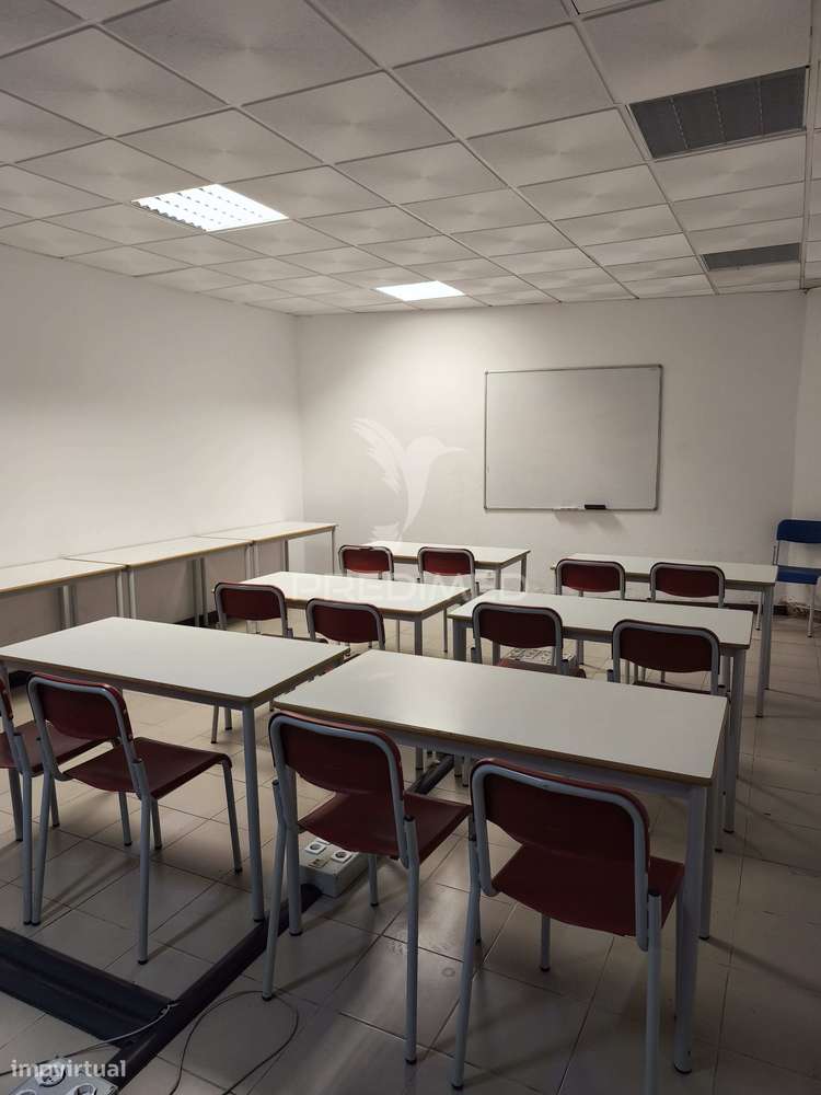 Albufeira - Loja para escritórios/consultórios/ginasios no centro d... - Grande imagem: 4/14