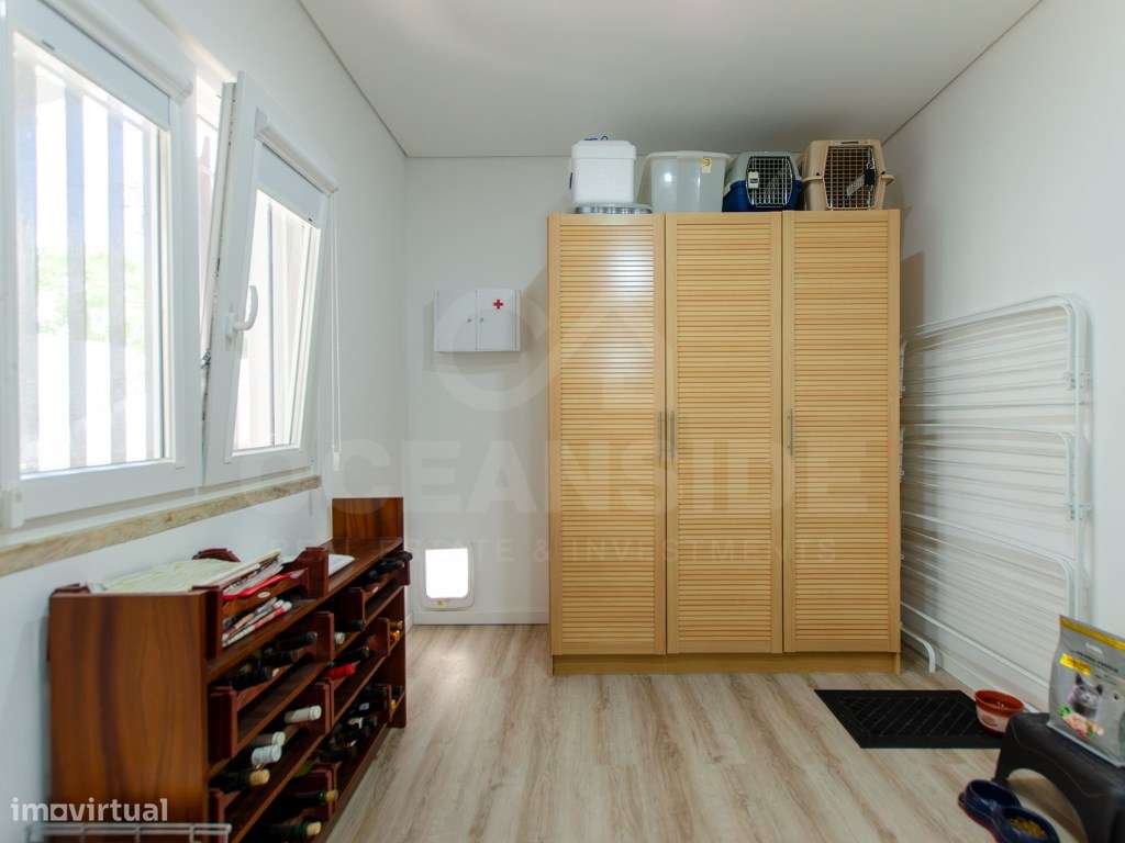 Moradia T6+1 renovada em Benavente-21