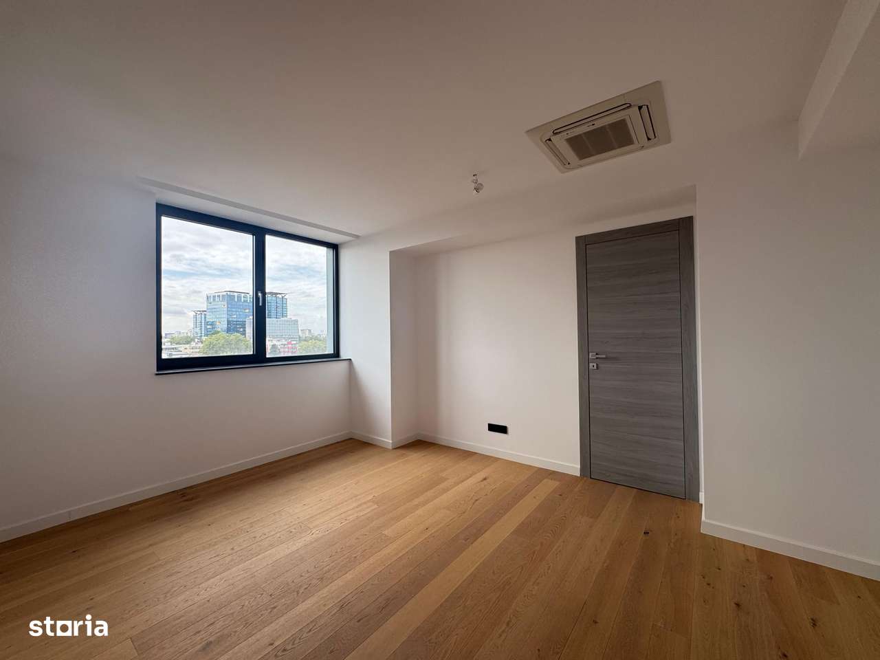 3 camere PREMIUM| 94mp + 13.20 mp  terasa - Imagine principală: 4/18