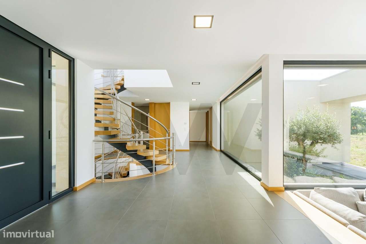 Moradia T4 de Luxo com Piscina em Vilela, Paredes - Elegância e locali - Grande imagem: 5/29
