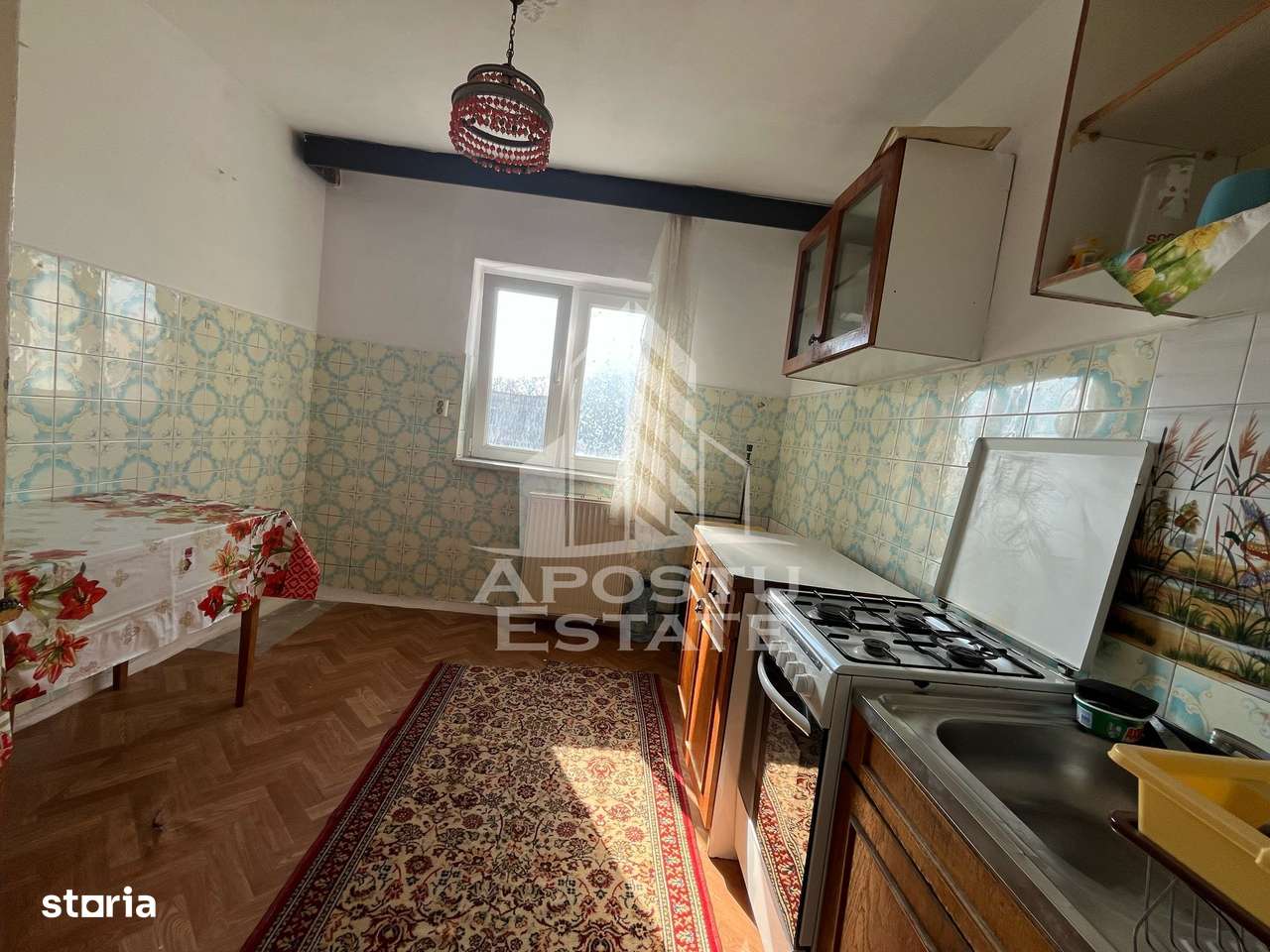 Apartament cu 3 camere, decomandat, situat in zona Sagului - Imagine principală: 5/9