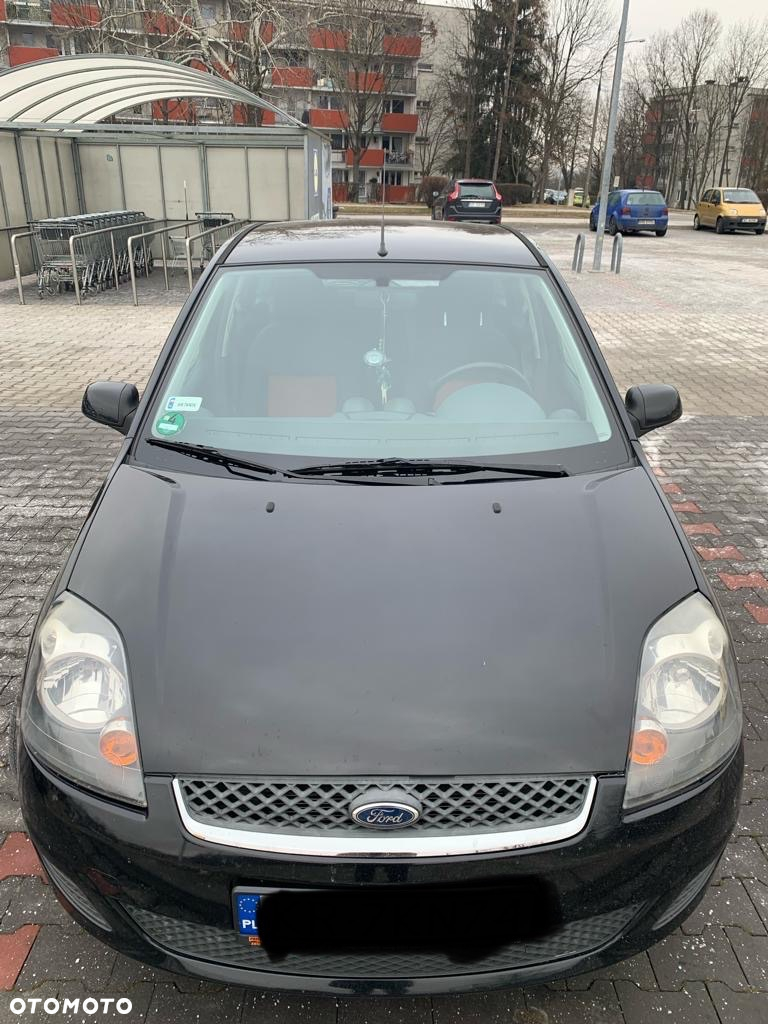 Ford Fiesta 1.4 Ambiente - 8