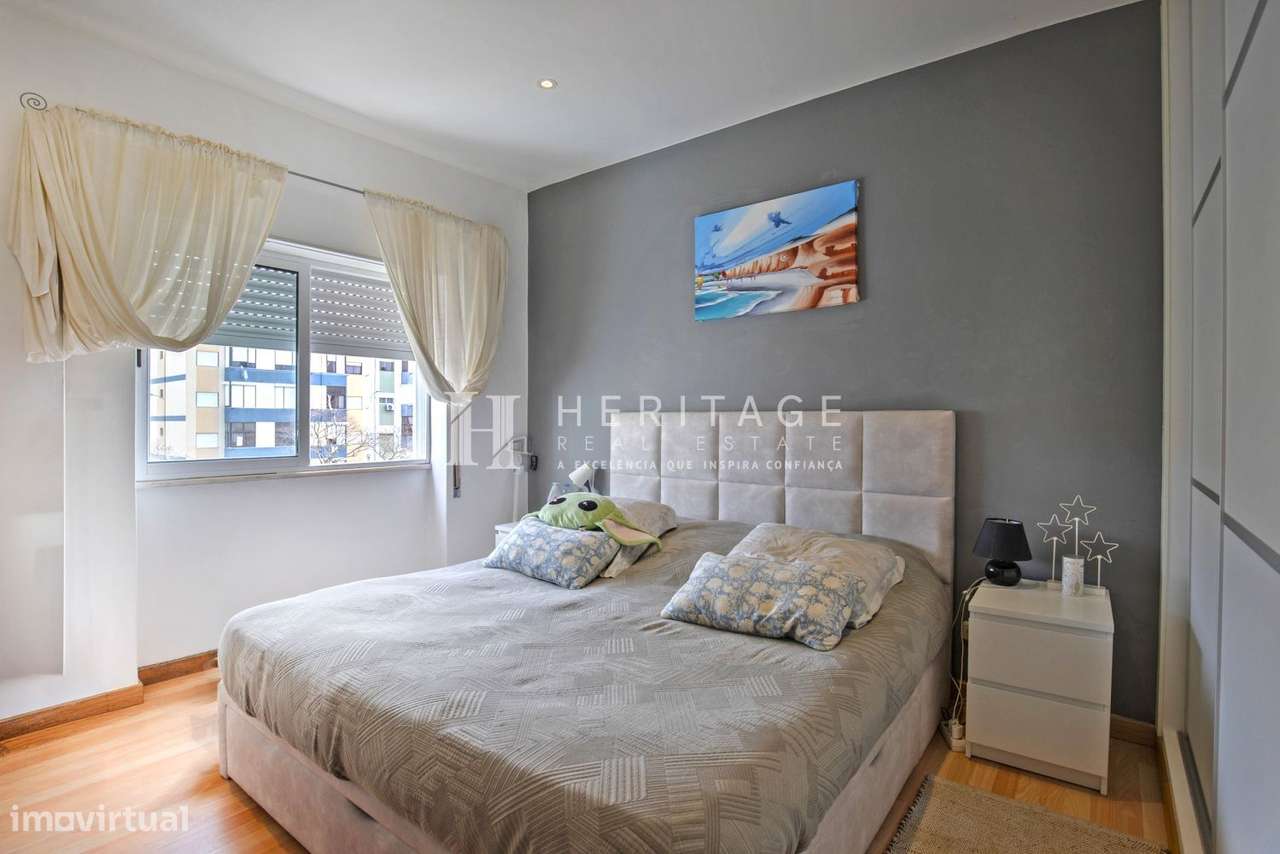 T2 com excelente luz natural no Lavradio | Próximo de tudo-6