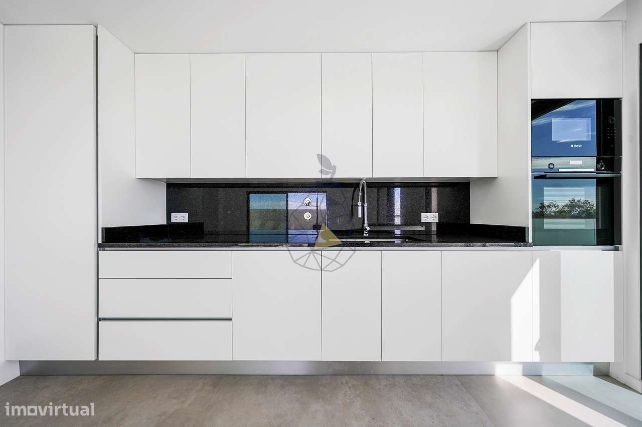 Maravilhosa moradia nova T3+1 nova com piscina - 185 m2 em Mexilhoeira - Grande imagem: 5/60