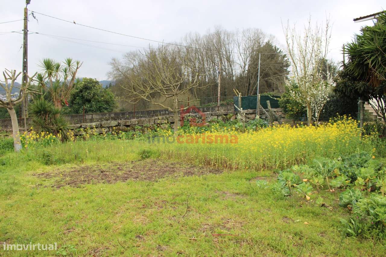 Terreno para construção com 290 m² em São Martinho do Campo, Santo Tir - Grande imagem: 3/4