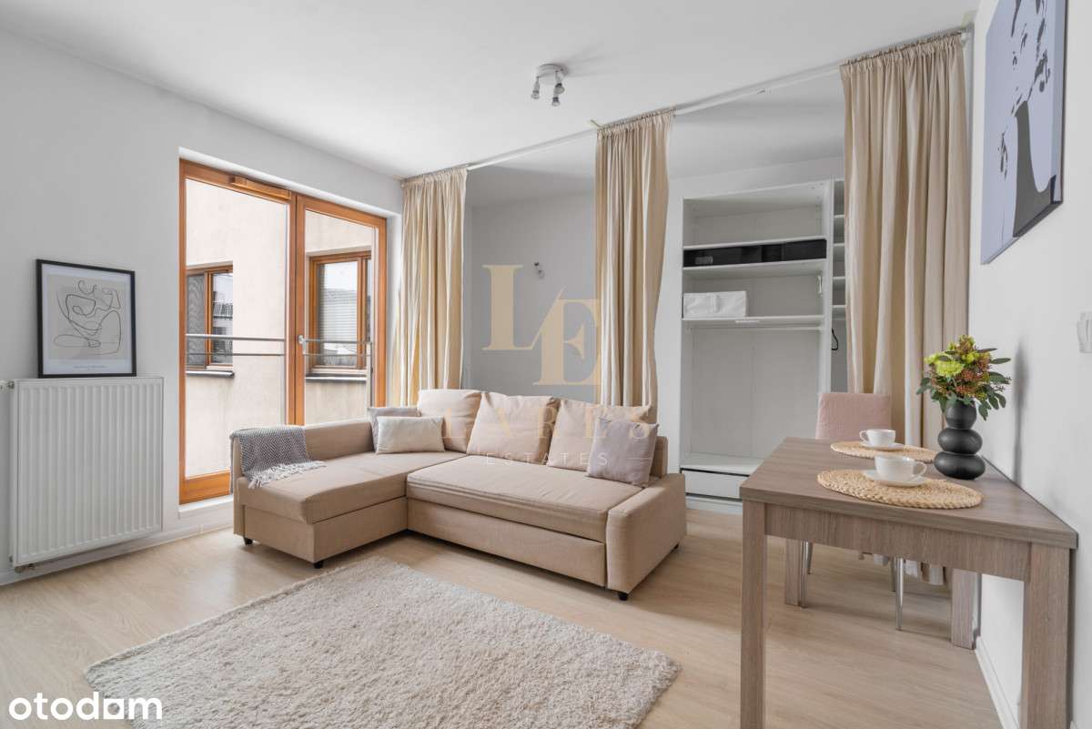 Przestronna Kawalerka z Oddzielną Kuchnią | KW-2