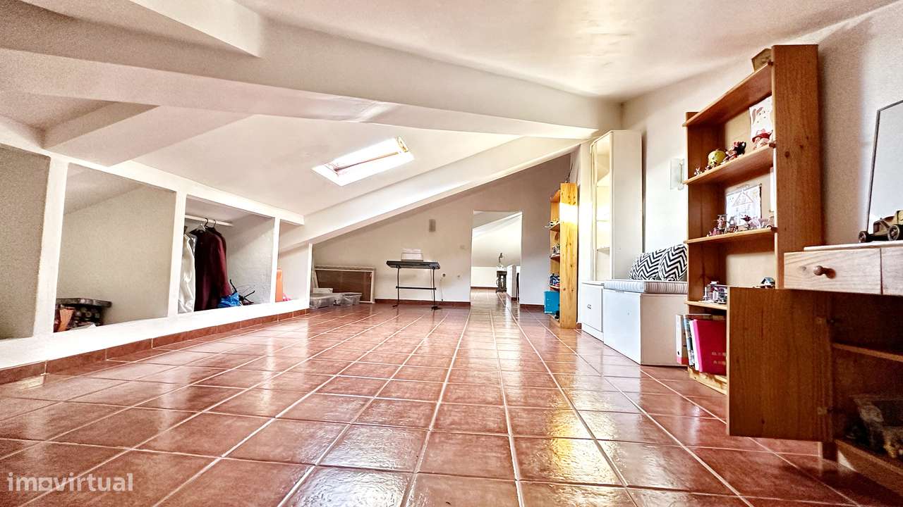 Moradia Geminada T4 – Quinta do Conde (Boa Água)-40