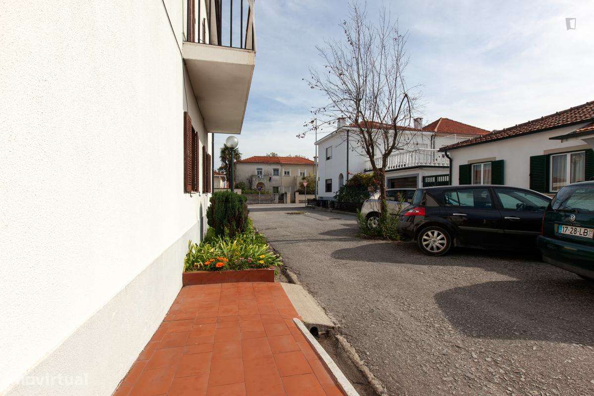 Quarto - localizado em Paranhos Porto - Grande imagem: 2/10