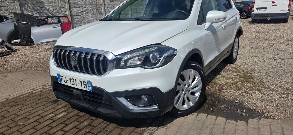 Suzuki S-Cross 2019