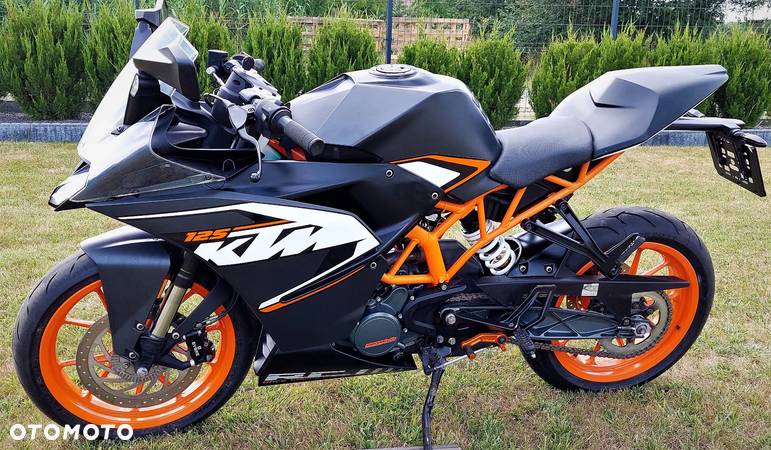 KTM RC 125 - 17