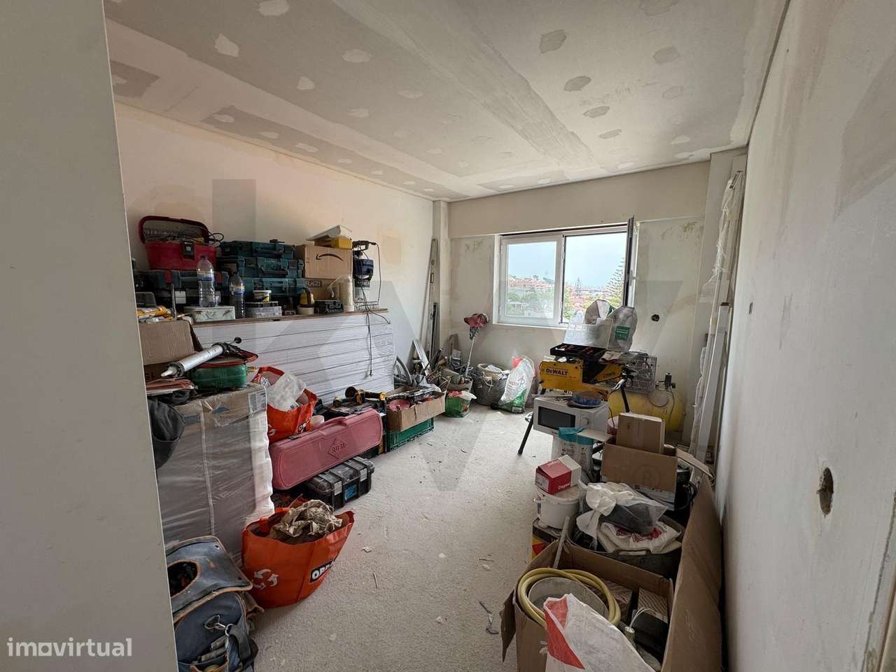 T3 Totalmente Renovado | Último Andar | Vista Mar | Garagem | Jardins-10
