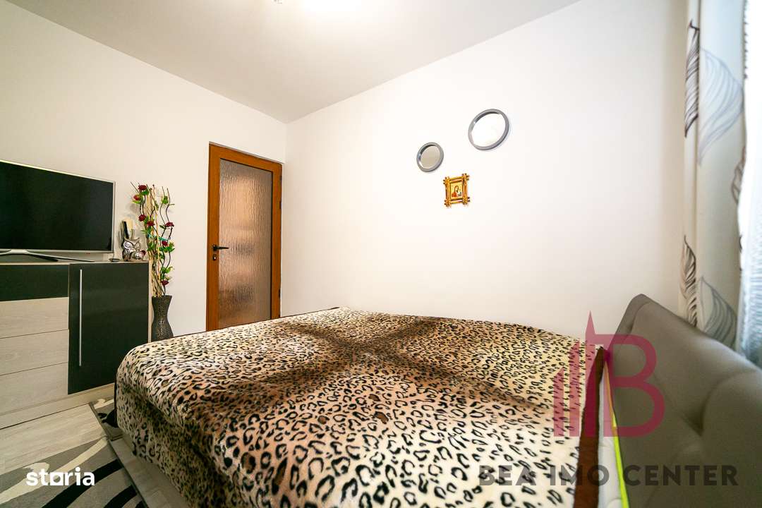 Apartament 3 camere, pus la punct în totalitate , Zona Miorița-11