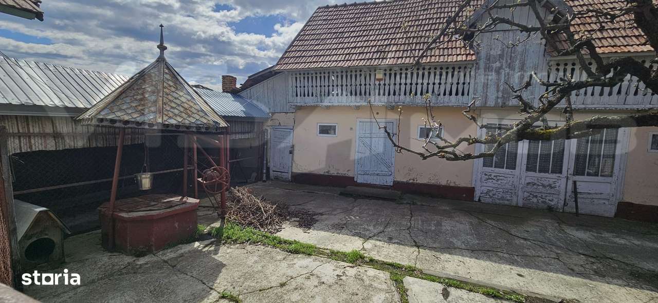 Casă de vânzare la cca.10 km de Onești - Com. Tg. Trotuș-2