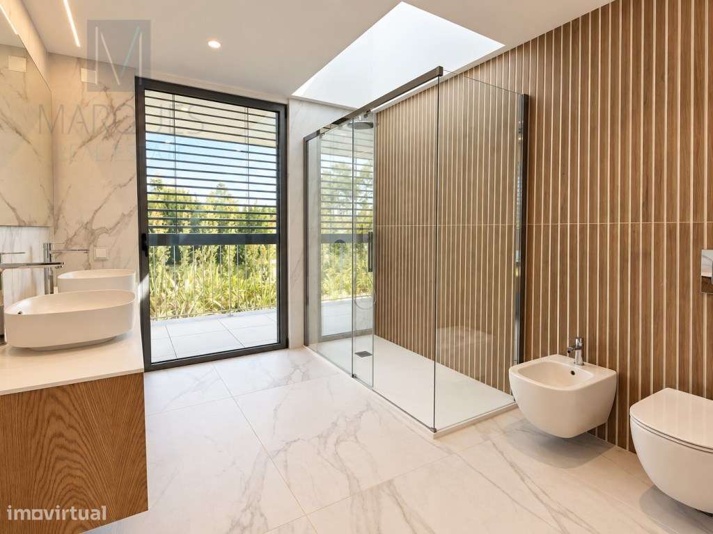 Moradia T5 de Luxo com Piscina Infinita | Verdizela-16