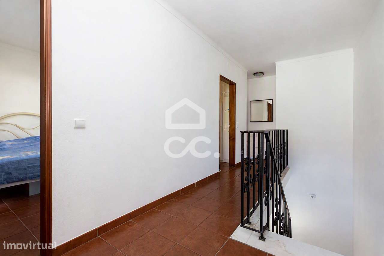 Moradia T3 c/ Garagem, Quintal e Terraço no Bairro da Casinha, em Évor-8