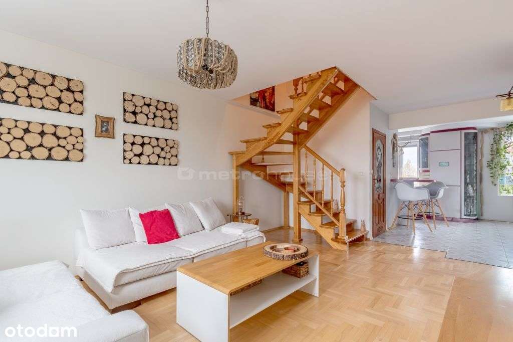 Dwupoziomowe mieszkanie Hallera, Osiedle Generałów-0