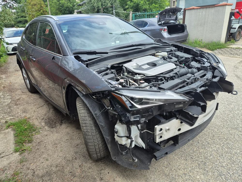 Lexus UX 250h 2022