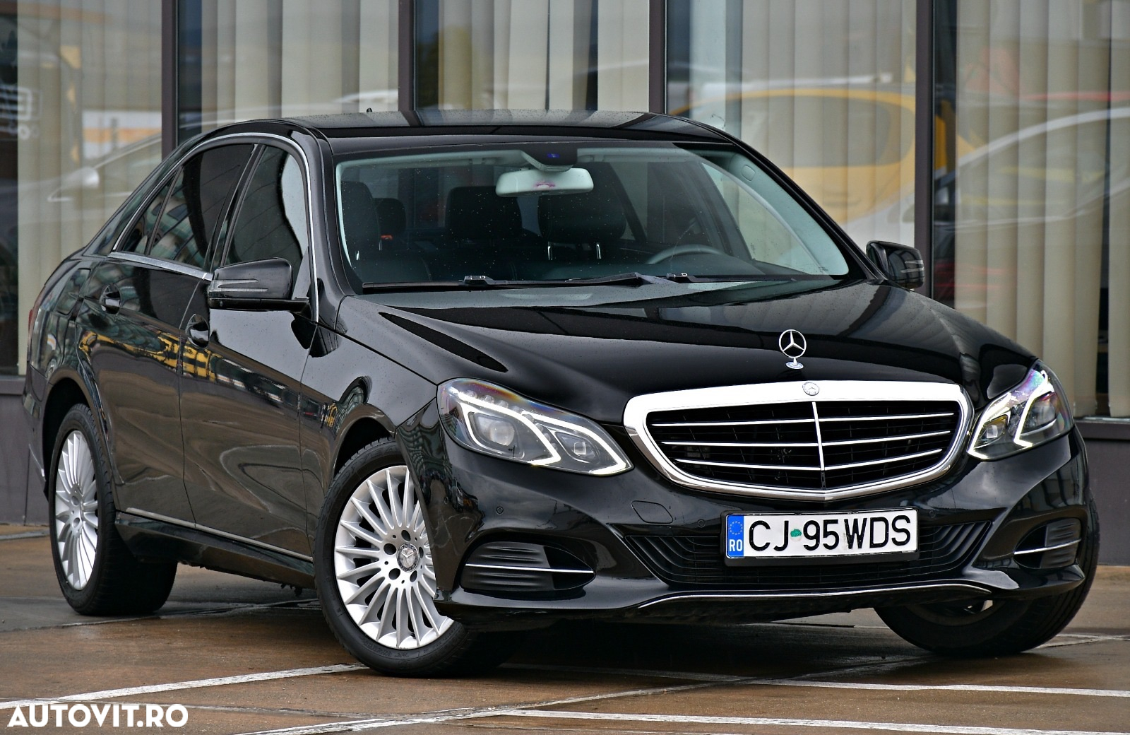 Mercedes-Benz E 200 T BlueTEC 7G-TRONIC Elegance - 29