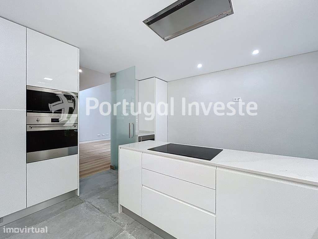 Sublime Duplex T4 com Mezanino no centro de Carcavelos-14