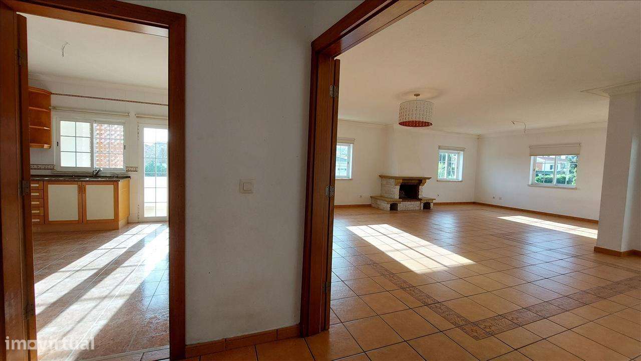 Deslumbrante T3 em condomínio fechado - Grande imagem: 4/27