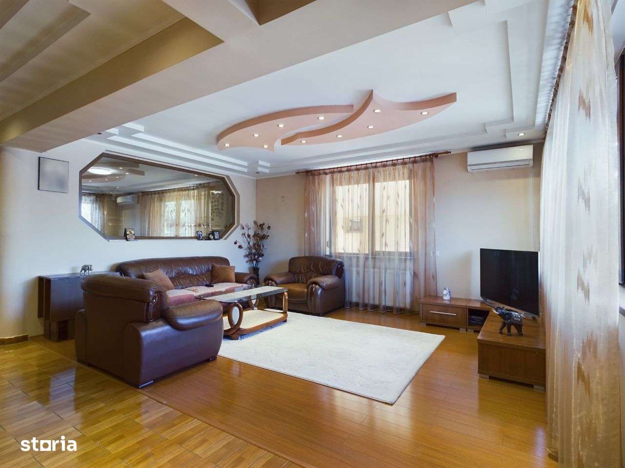 Vilă 300 mp și teren de 216 mp, finisată ultra modern- Titan, Sector 3 - Imagine principală: 5/20