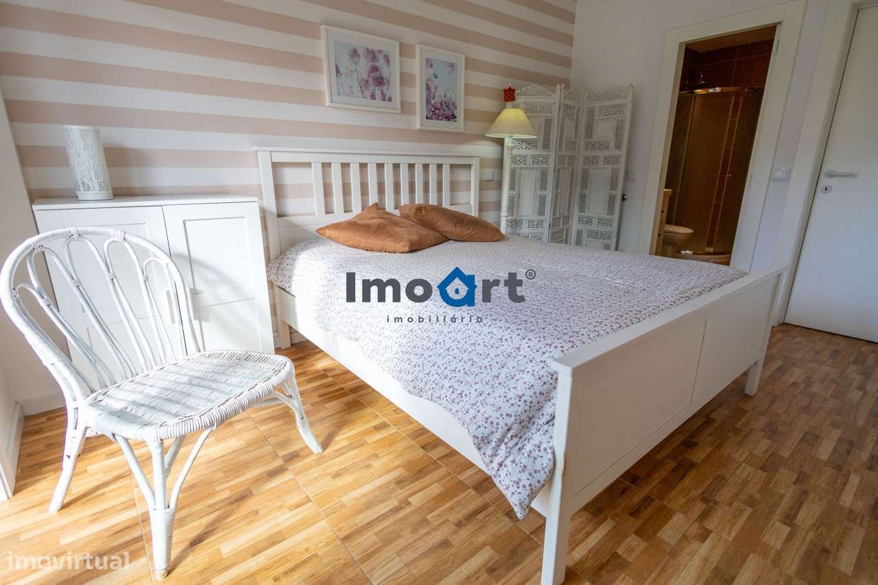 T2 RENOVADO COM VARANDA EXCECIONAL NA PRELADA !-37