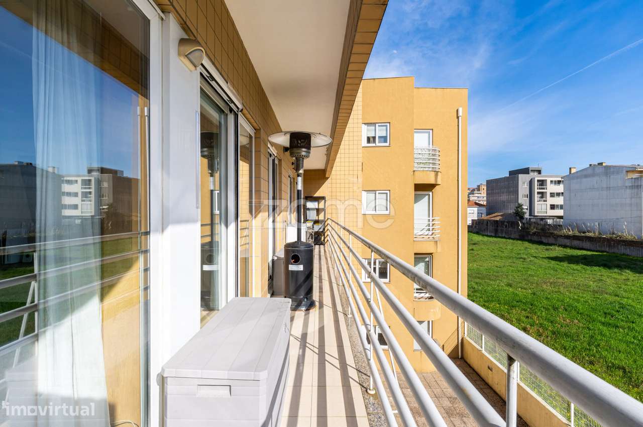 T2 Renovado com Garagem e Varanda - Vila Nova de Gaia - Grande imagem: 3/20