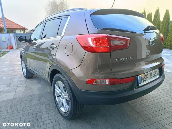 Kia Sportage 2.0 CRDI 4WD Automatik Dream-Team Edition - 21