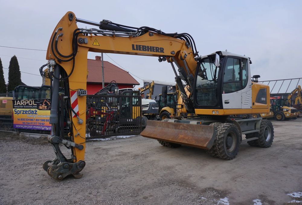 Liebherr A 916 2017