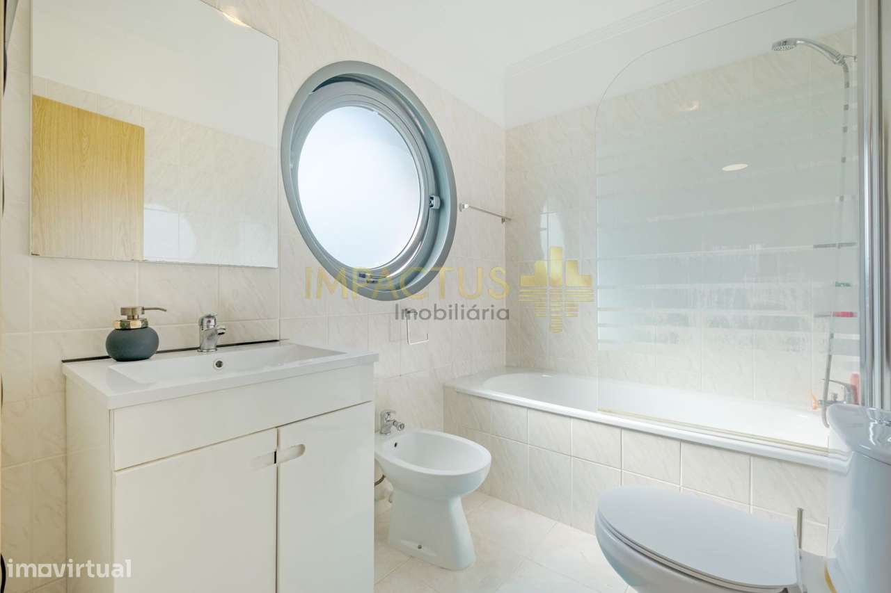 Apartamento T3 renovado em Alfena-23